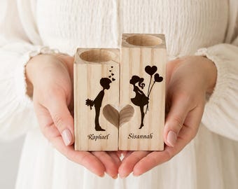 Ensemble de bougeoirs en bois pour couple personnalisés, photophores assortis gravés personnalisés, cadeau d'anniversaire de mariage