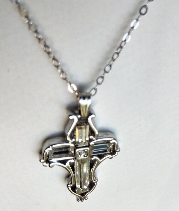 Estate Cross Pendant Fashion Jewelry - image 4