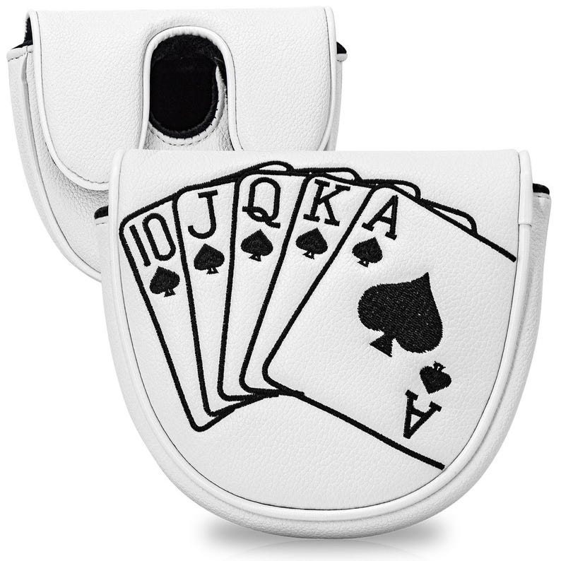 Puede incluir: Funda blanca para putter de golf con un bordado negro de escalera real de picas. La funda est&aacute; hecha de un material texturizado y tiene un cierre magn&eacute;tico. El dise&ntilde;o incluye los n&uacute;meros 10, J, Q, K y A.