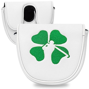 Puede incluir: Funda blanca para putter de golf con un dise&ntilde;o de tr&eacute;bol de cuatro hojas bordado en verde. La funda tiene un cierre magn&eacute;tico y un interior negro. El dise&ntilde;o presenta a un golfista balanceando un palo.