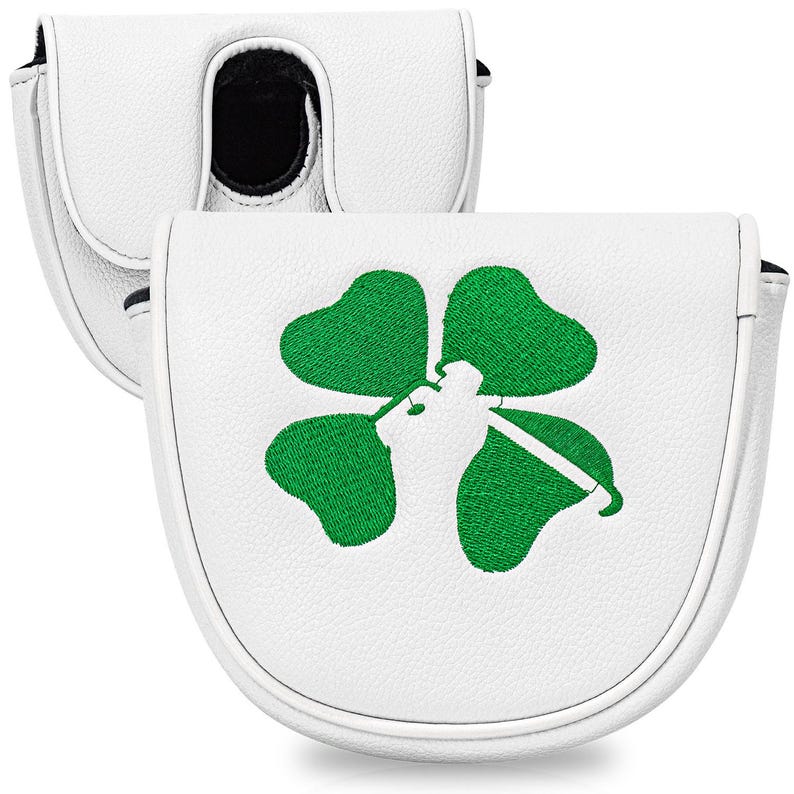 Puede incluir: Funda blanca para putter de golf con un dise&ntilde;o de tr&eacute;bol de cuatro hojas bordado en verde. La funda tiene un cierre magn&eacute;tico y un interior negro. El dise&ntilde;o presenta a un golfista balanceando un palo.