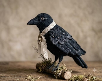 Statuetta di corvo in feltro ad ago, decorazione gotica a forma di corvo, scultura di uccello per Halloween, decorazione da stregoneria per mensole, regalo dark cottagecore