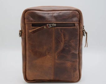 Pull Up Leather Crossbody Bag | Adjustable Strap, Everyday Travel Messenger