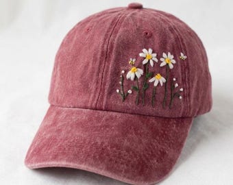 Hand Embroidered Daisy Baseball Cap | Cottagecore Bee Floral Design