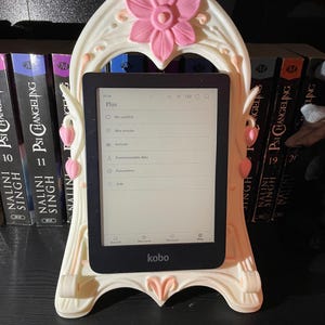 Romantiskt inspirerat e-läsarställ