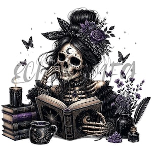 Op de afbeelding: Digitale illustratie van een skeletvrouw die een boek leest, versierd met een bloemenhoofddeksel en sieraden. De afbeelding toont een stapel boeken, een kaars, een mok en vlinders, allemaal in zwart, paars en wit. Het thema is gotisch en mystiek.