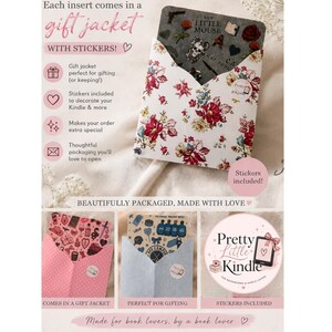 Op de afbeelding: Een bloemrijke cadeau-envelop met een donkergrijze insteekkaart met diverse kleine illustraties, waaronder een schedel, rozen en de tekst "RUN LITTLE MOUSE GOT YOUR CA". Daaronder twee extra enveloppen met patronen en een ronde logosticker.