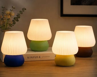 Lampada da tavolo minimalista con luce calda – Lampada da comodino e da scrivania moderna, illuminazione ambientale accogliente,