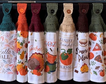 Crochet Top Kitchen Towel: Fall Thanksgiving Harvest Print, Button-On Hanging Dish Towel