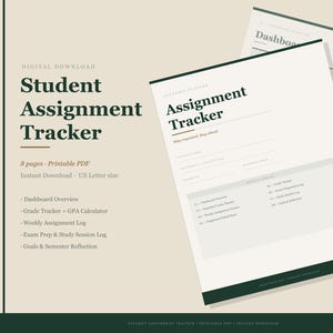 Op de afbeelding: Een digitale download met de titel "Student Assignment Tracker" met een minimalistisch ontwerp. Het document bevat secties voor een dashboardoverzicht, een cijfertracker, een wekelijks opdrachtenlogboek en examenvoorbereiding. De tekst is in donkergroene letters op een crèmekleurige achtergrond.
