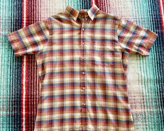 80s Men's Van Heusen Plaid Button Down Shirt L Red Blue