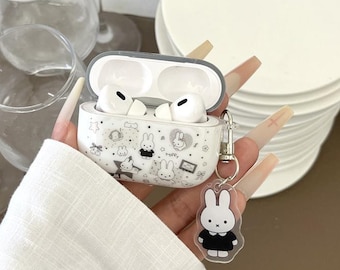 AirPods-hoesje met schattige konijntjesschets, zwart-witte beschermhoes met acrylsleutelhanger, AirPods Pro 3-hoesje, AirPods 3, Airpods 4th-hoesje