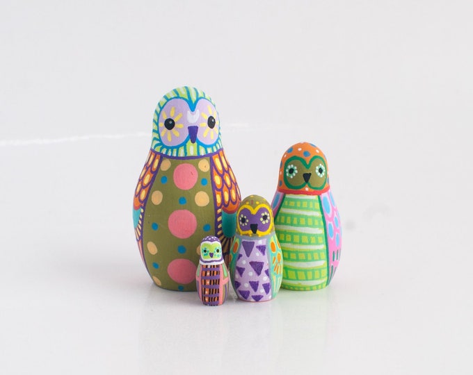 Owl Nesting Dolls / Very Tiny Set of Matryoshka Russian Dolls / Set of 4 / Colorful / Colorful Folk Art/ Art Dolls