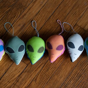 Alien Head Ornament / Choose 6 Different Colors / Small Alien Plushie image 3