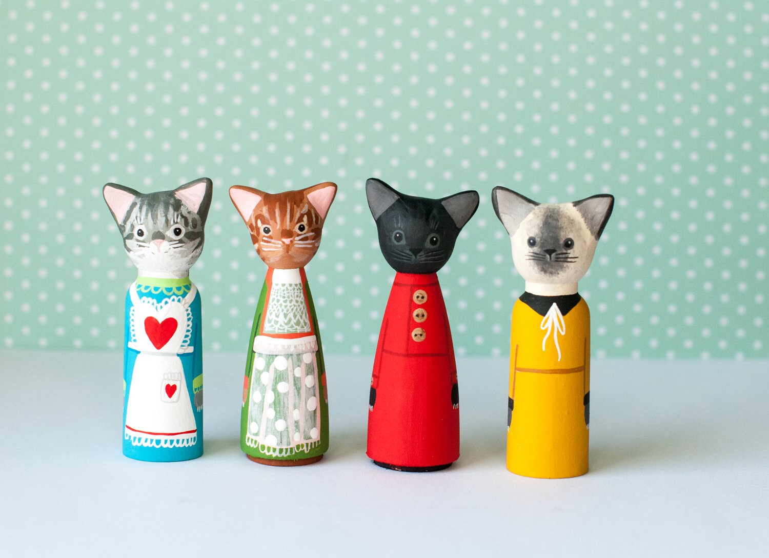 cats and dolls