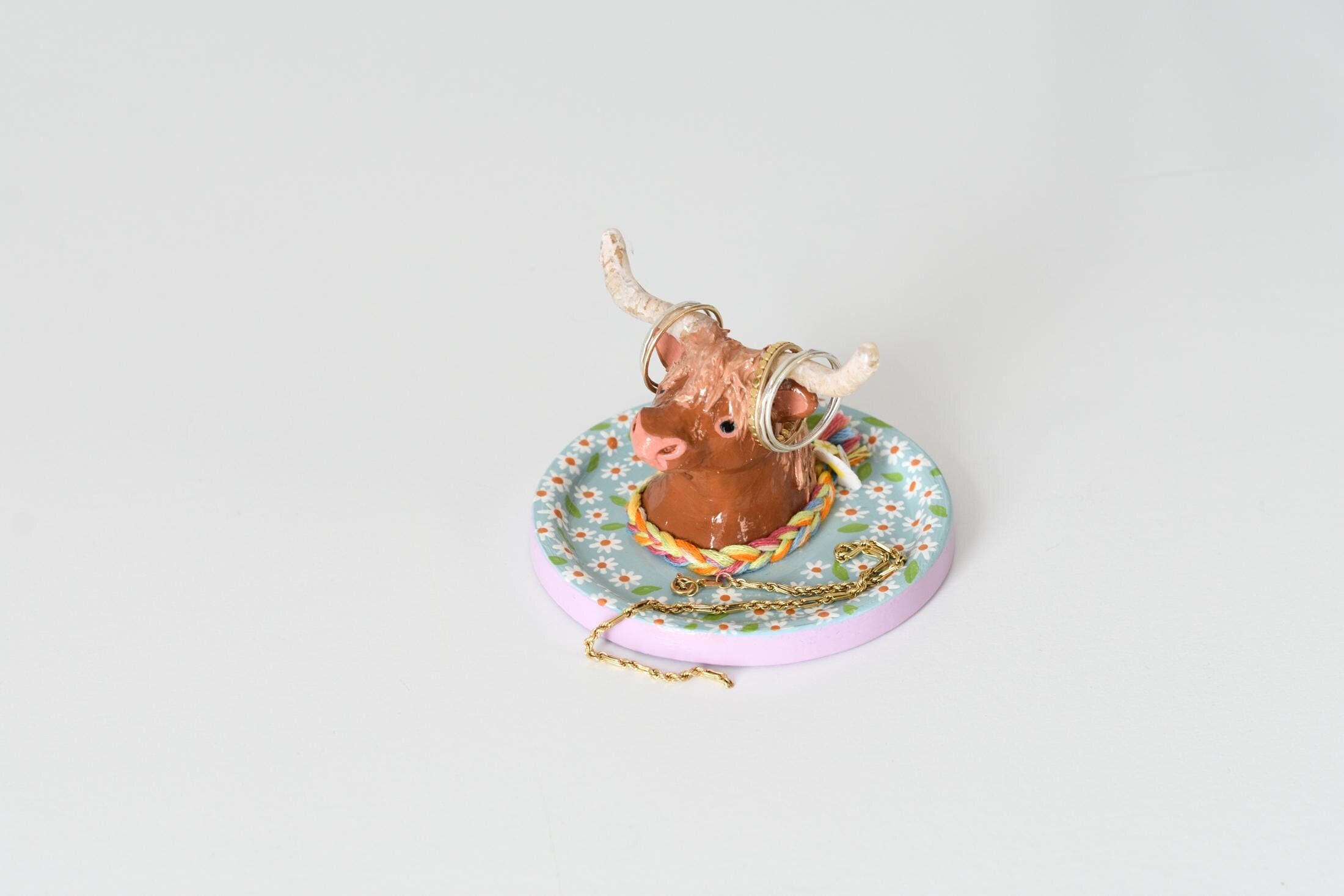 Highland Cow Ring Holder - Personalized Jewelry Dish - Jewelry Organizer - Farmhouse Decor - Cute Ring Tree - Engagement Gift - Bohemian