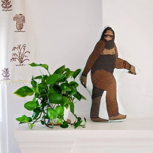 Bigfoot-knuffel | Sasquatch-kussen | Grappig cadeau voor papa | Vaderdagcadeau | Cadeau voor hem | Grappig vadercadeau | Squatch-knuffel