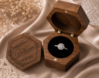 Caja de nogal personalizada para anillos de pedida de mano, caja hexagonal grabada para anillos de boda.