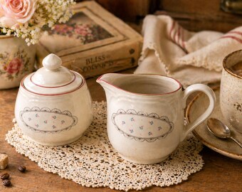 Juego de jarro para crema y azúcar de estilo victoriano vintage: Gres con diseño floral, fabricado en Japón (1988).