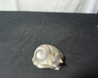 Avon 1984 Sleeping Cat Figurine