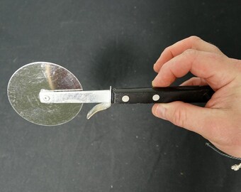 Stainless Steel Pizza Cutter with Black Handle