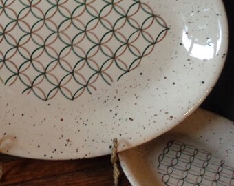VERNON WARE Heyday set 2 serving platters