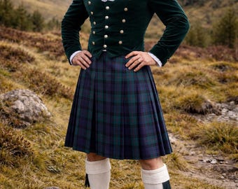 Men's Scottish Kilt Costume – Traditional Celtic Highland Dress with Leather Accents