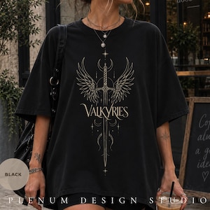 Das Walküren-ACOTAR-Shirt, Geschenk für Romantik-Fans, Throne of Glass-Buch-T-Shirt mit geflügeltem Schwert, Comfort Colors Shirts für SJM-Fans