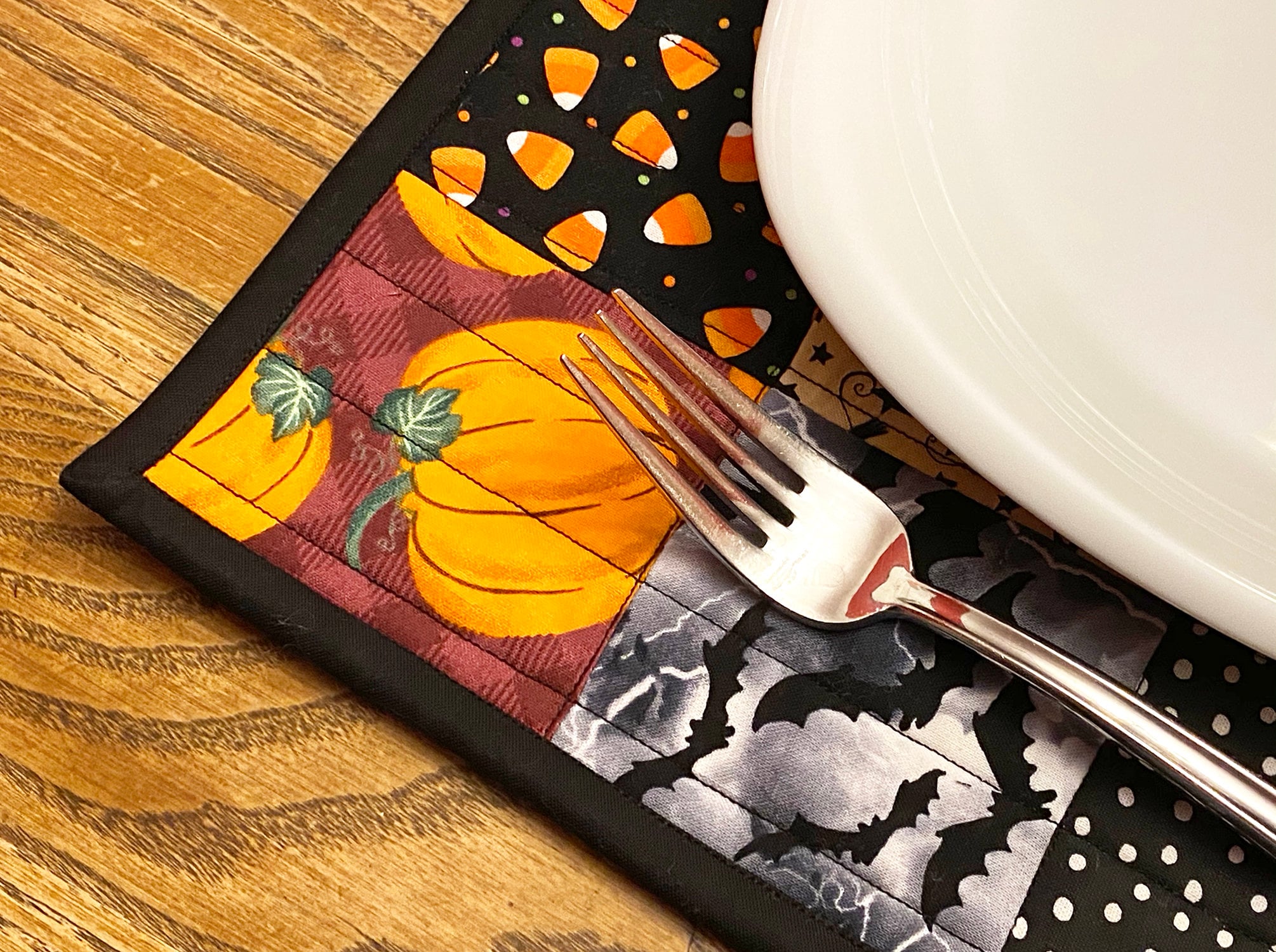 Halloween Placemats Set of 4 Halloween Quilted Placemats Etsy