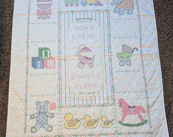 Trapunta per culla vintage "Now I Lay Me Down to Sleep" a punto croce, marca Janlynn, in ottime condizioni.