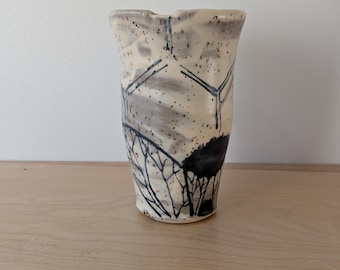 Sleeping Bee Travel Mug