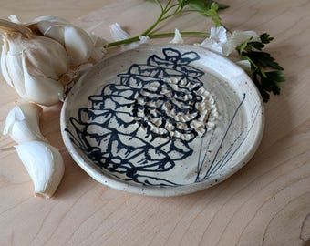 Pinecone Garlic Rasp