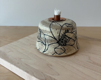 Table Top Oil Lamp - Floral Pattern