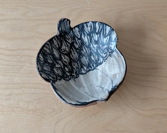 Freehand Handmade Acorn Dish