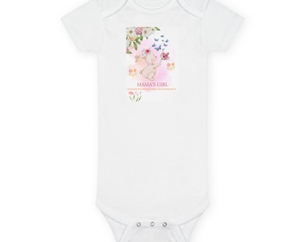Body de bebé con estampado floral "Mama's Girl", rosas rosas y mariposas.