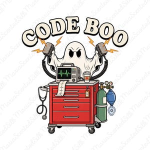 Op de afbeelding: Een grafische illustratie van een witte geest die twee defibrillatorpeddels boven de tekst CODE BOO houdt. Daaronder staat een rode medische kar met een hartmonitor met EKG-strip, een koffiebeker, een stethoscoop en een zuurstoffles.