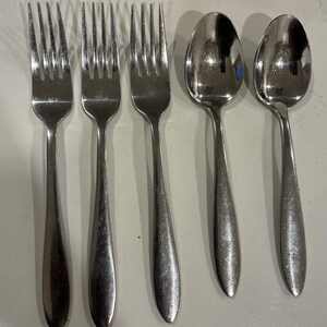 5 pc Oneida TAYLOR Stainless Flatware Satin Replacement DINNER SPOONS & Knives