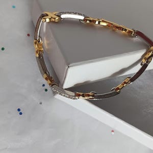 Gold‑Tone “X” Link Bracelet, Clear Rhinestones – 7" Vintage‑Style