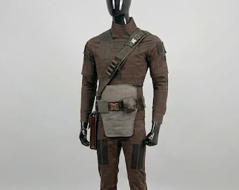 The Mandalorian Din Djarin Brown Flight Suit Cosplay Costume – Star Wars Bounty Hunter Outfit for Comic Con & Halloween