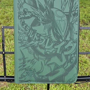 Classeur personnalisé Mega Rayquaza pour cartes Pokémon • Classeur JCC personnalisé • Classeur gravé au laser • Cadeau de collectionneur • Classeur à fermeture éclair 9 pochettes