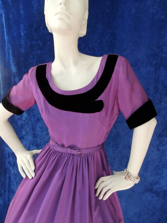 1940s full circle dress with black velvet trim/ 4… - image 2