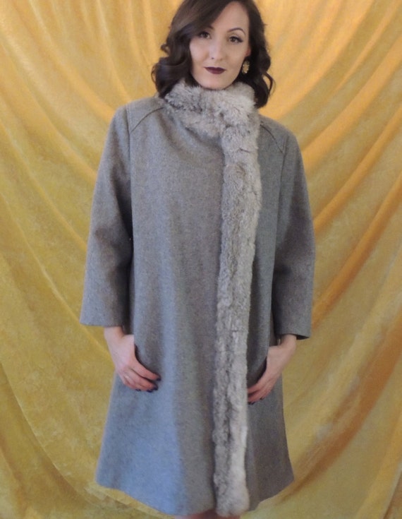 Sophisticated 60s Russsian Short Coat/Thick Rabbi… - image 1