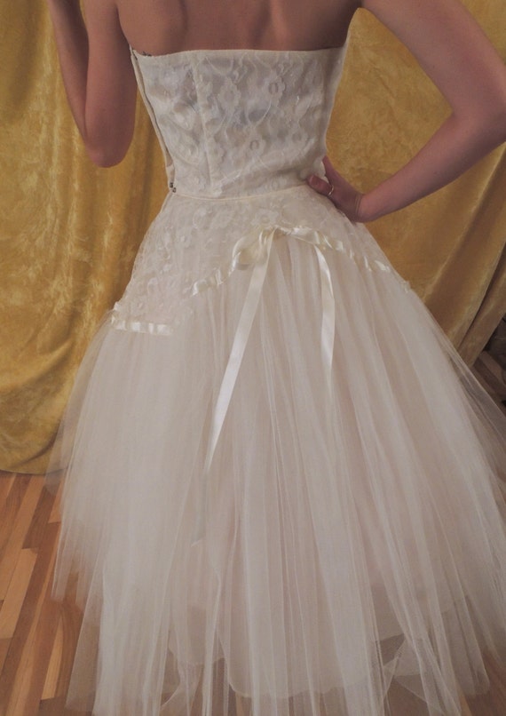 On Layaway 50s White Full Tulle Skirt Prom Dress/… - image 4