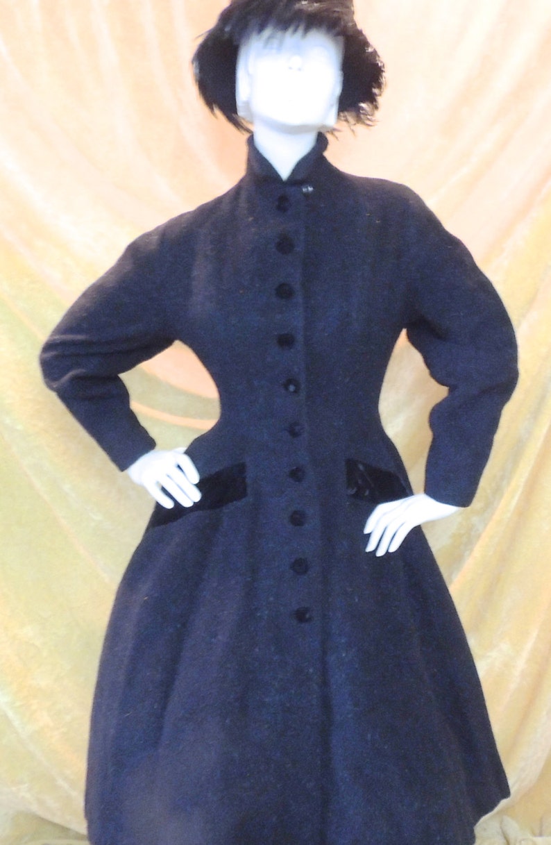 Lilli Ann Black Princess Velvet Wool Coat/EXCELLENT/1950s Princess Coat with Wide Skirt/All Original Velvet Details/50s/Beautiful image 3