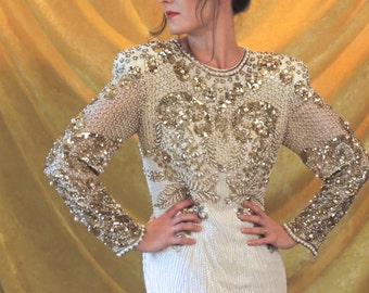 EN LAYAWAY / No Comprar / Lavishly Beaded Gold vestido de noche blanco / peral de seda pura / perlas / lentejuelas / mangas largas / vestido ajustado / formal