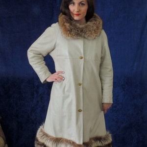 Bonnie Cashin Raccoon Leather Coat/ Vintage 1960s Mod/ White Swing Coat/Fur Trim/White Leather/Toggle Closures