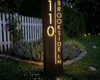 Columna de dirección metálica iluminada / Números de casa solares para jardín / Poste de dirección independiente de acero Corten / Letrero personalizado moderno para entrada de vehículos