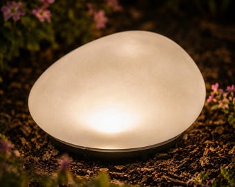 Luci solari da giardino con ciottoli, illuminazione per vialetti in pietra da esterno, decorazioni luminose per il giardino con rocce, lampade solari per vialetti per patio, cortile e giardino.