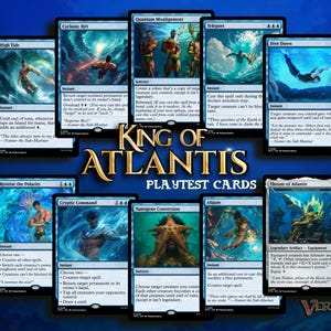 Könnte beinhalten: Eine Sammlung blauer und weißer Testkarten mit Illustrationen zum Thema Wasser. Die Karten zeigen verschiedene Zaubersprüche und Fähigkeiten, mit dem Text "King of Atlantis" prominent dargestellt. Die Karten sind auf einem dunkelblauen Hintergrund angeordnet.