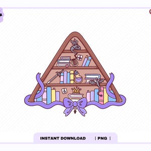 Puede incluir: Una ilustración de una estantería triangular de madera con tres niveles llenos de libros coloridos, una espada, una poción, una corona dorada y dos pequeños dragones. El diseño está decorado con un gran lazo de cinta morada en la base.